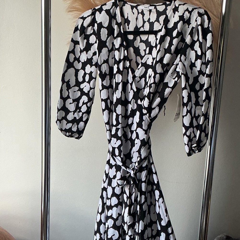 Bar III Black and White Patterned Long Sleeve Dress